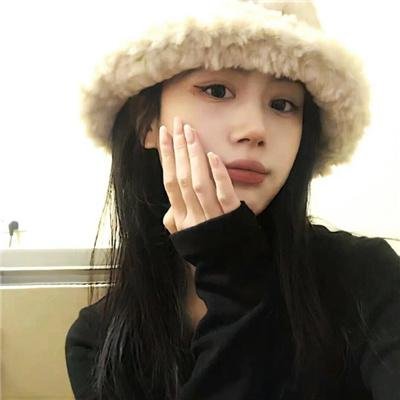 艾曼妞与罗丽妲